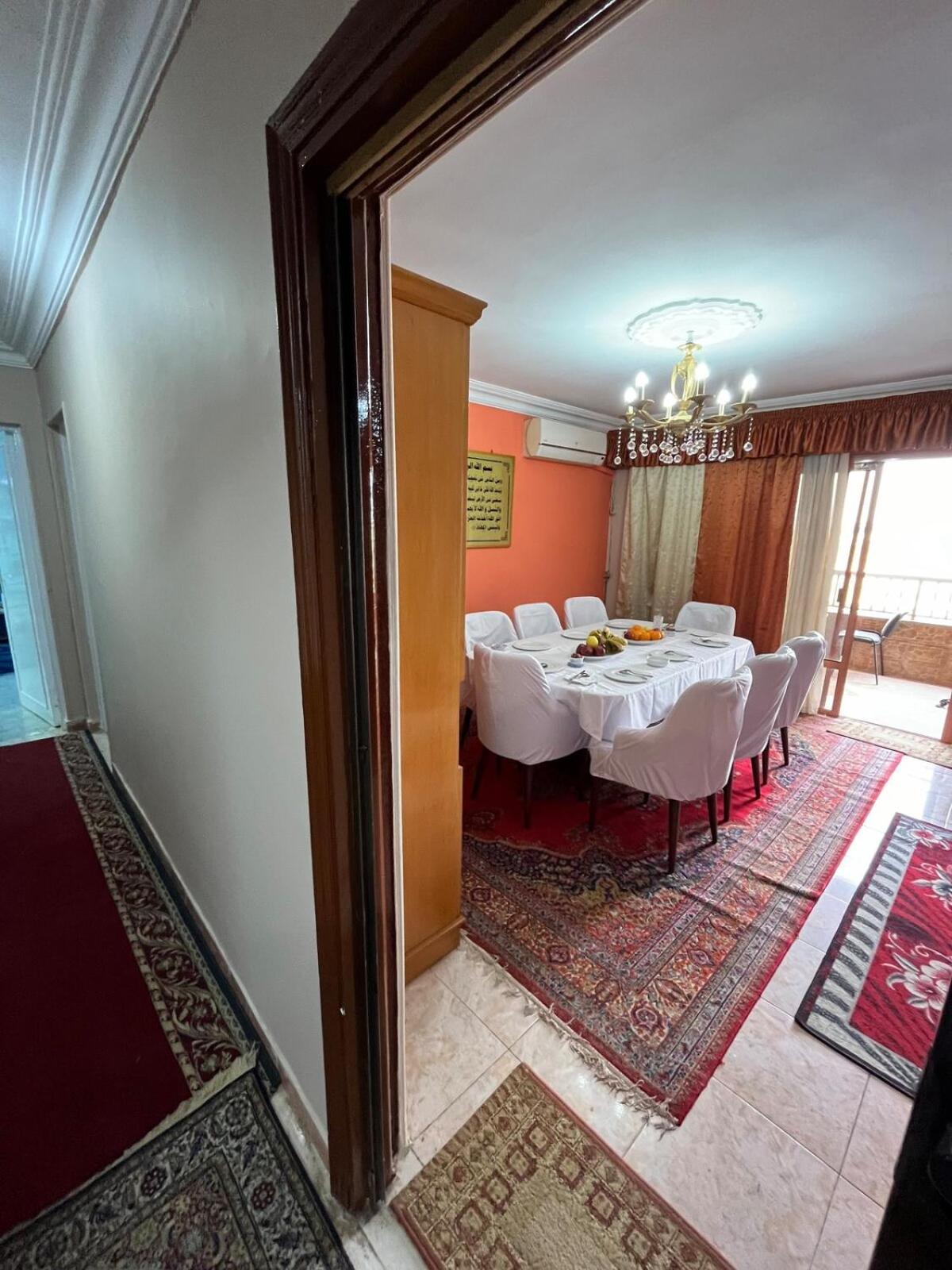 Apartment Spacious Family - 10 Min Away From Airport